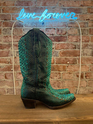 Coral Women’s Cowboy Boots Size 9