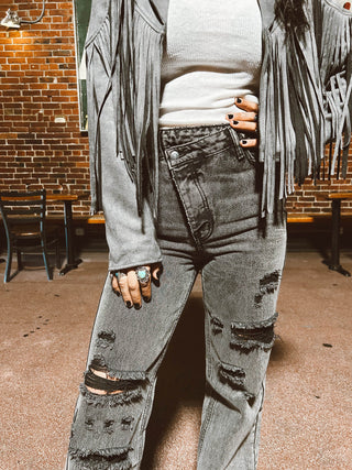 Harvey Distressed 90s Jeans