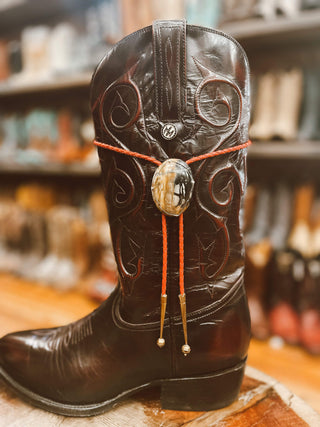 Wire Detail Stone Bolo Tie